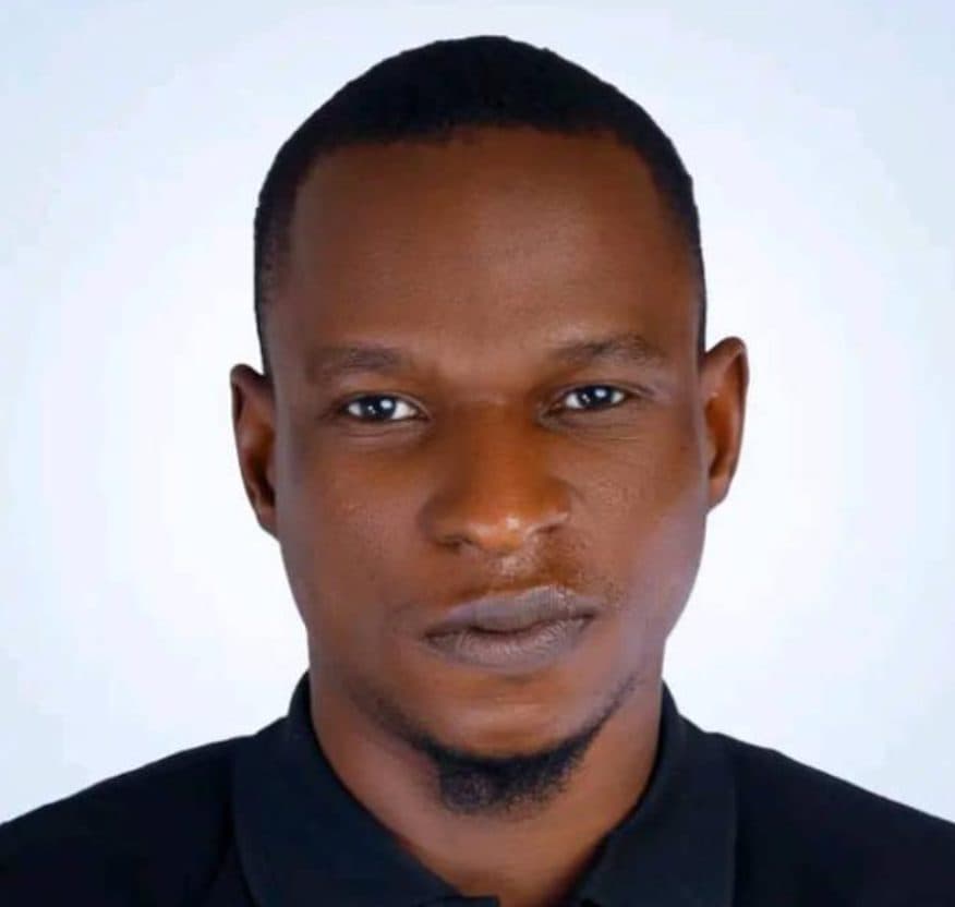 A member of the URII team
